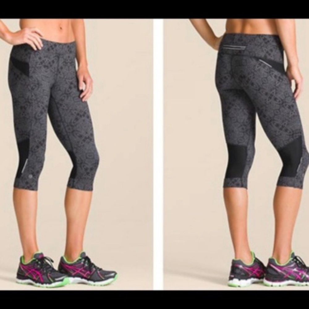 Athleta Cairo Bare to Run sz L